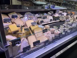 693-biocoop-pont-de-beauvoisin-porte-de-savoie-magasin-alimentation-bio-fromage-chevre-brebis-vache.webp