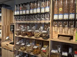 693-biocoop-pont-de-beauvoisin-porte-de-savoie-magasin-alimentation-bio-fruit-sec-prix-engages-accessibl.webp